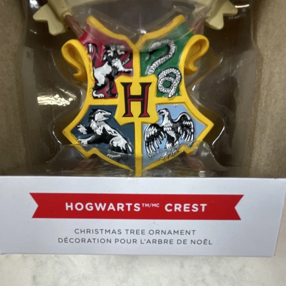 Hallmark Harry Potter Hogwarts Crest Hanging Ornament Multicolor 2021 2HCM9128